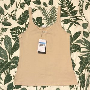 Brand New Nike Women’s Tank Top Size Medium